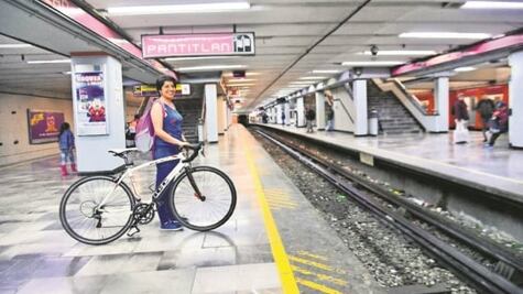El Metro permitirá ingreso con bicicletas por el Paseo Nocturno del Día de Muertos