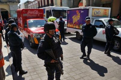 Liberan vehículos retenidos por normalistas en Oaxaca