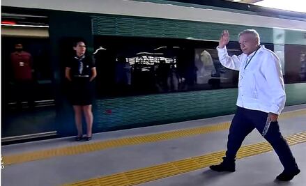 AMLO se sube al Tren Maya durante recorrido inaugural del primer tramo