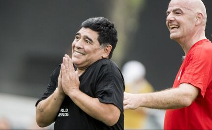 Diego Maradona estaba secuestrado por su abogado, asegura su exesposa