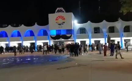 Dispersan a balazos protesta feminista en Cancún; hay dos heridos