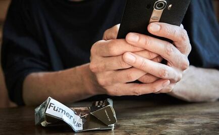 Albanés descubre foto de su pierna amputada en paquete de cigarrillos