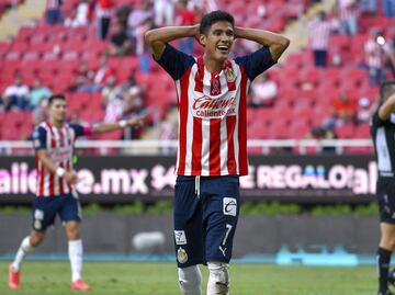 Los mejores memes sobre Uriel Antuna y su negativa para salir de Chivas