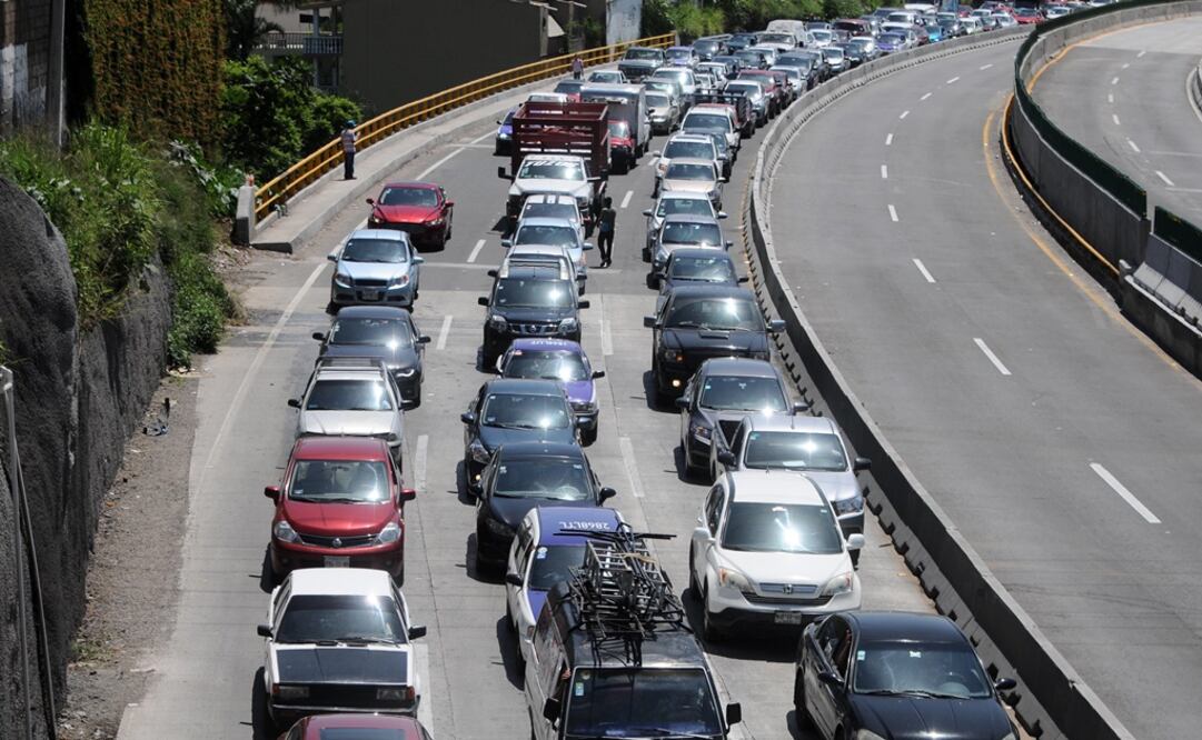 Pese a los señalamientos, el paso por la zona luce complicado para cientos de automovilistas. /Tony Rivera - EL UNIVERSAL