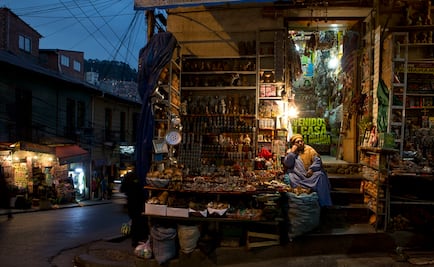 Fetos de llama dan bienvenida al "Mercado de las Brujas" en La Paz