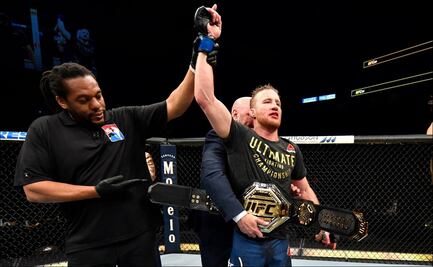 Regresó UFC en vivo con abrazos y jueces sin cubrebocas