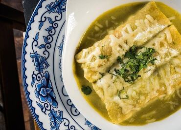 Prepara enchiladas suizas para el desayuno