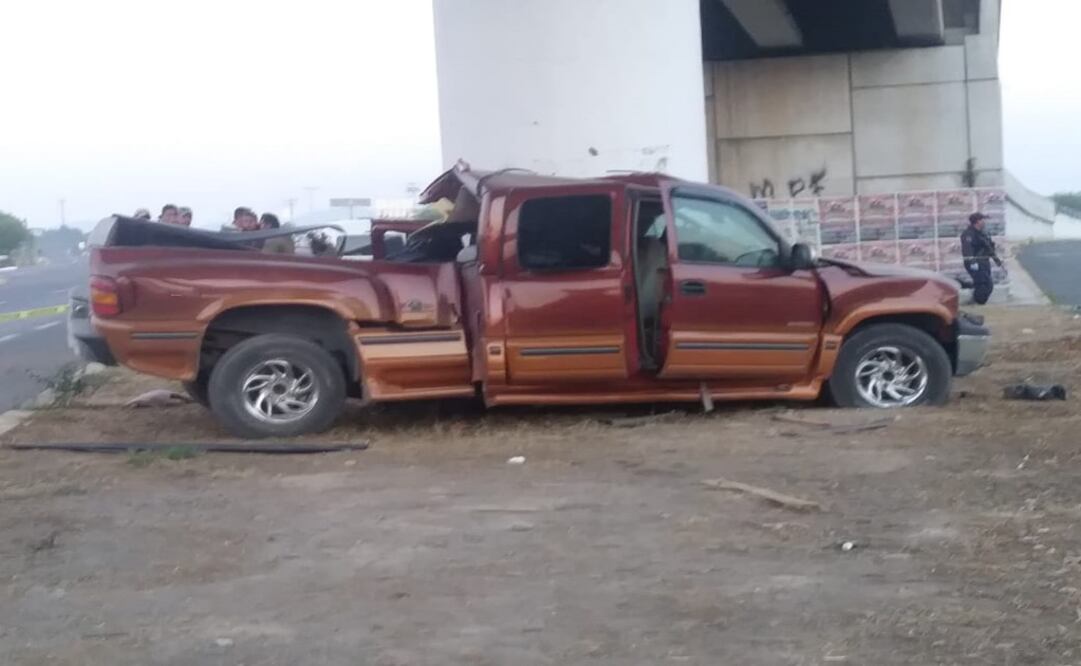 Los servicios de emergencia que acudieron a prestar auxilio encontraron cuatro personas sin vida Foto: Especial