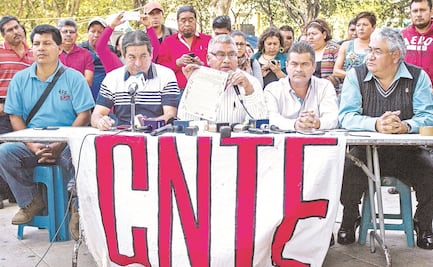 CNTE busca que la 4T financie sus libros alternativos