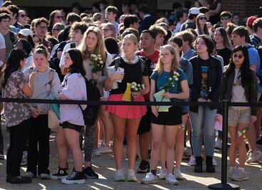 Asesinato de una universitaria en EU agita el debate migratorio en las elecciones