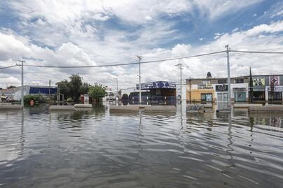 FOTOS: Inundación en la colonia Culturas de México en el municipio de Chalco debido a las lluvias torrenciales