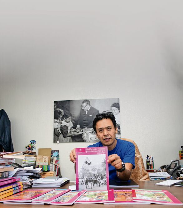 Director de Materiales Educativos de la Secretaría de Educación Pública (SEP), Marx Arriaga Navarro. Foto: de Francisco Rodríguez. El Universal