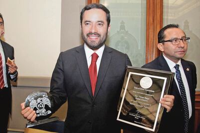 Perredistas cierran filas con Romo