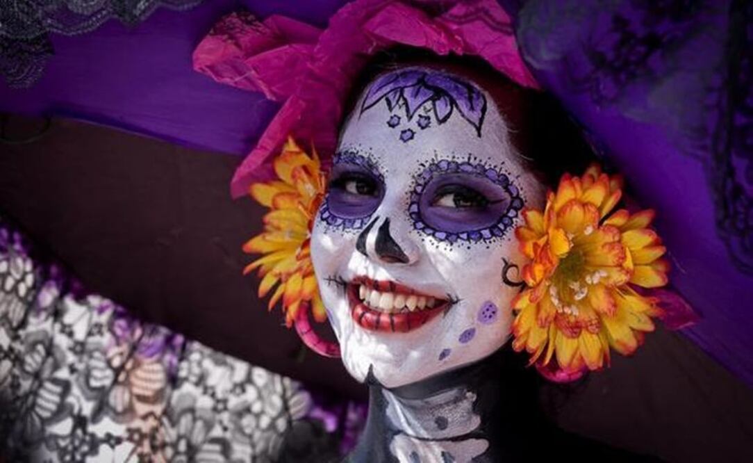 Body paint of a Mexican Catrina – Victor Pichardo/EL UNIVERSAL