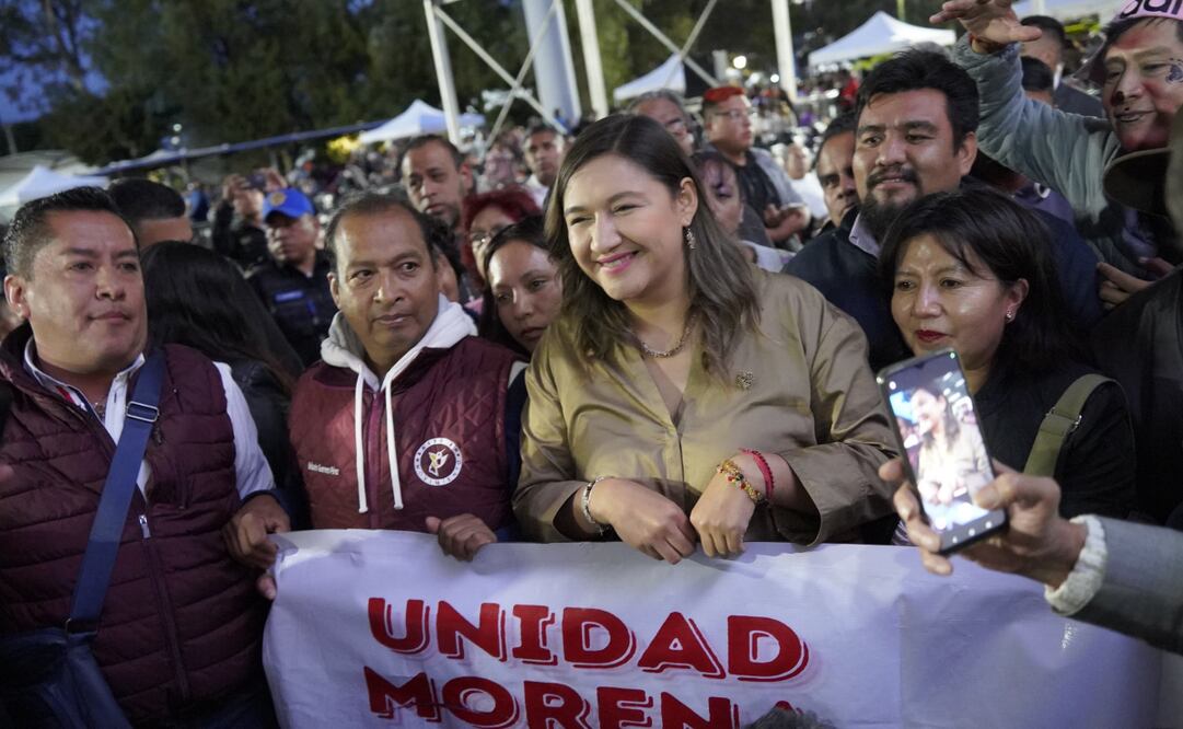 Nancy Núñez durante su toma de protesta simbólica frente al pueblo chintololo. Foto: Especiales