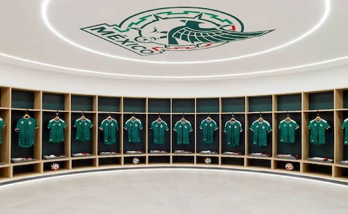 Exjugador de la Selección Mexicana confesó que se escapaba de las concentraciones "pagándole a los guardias"