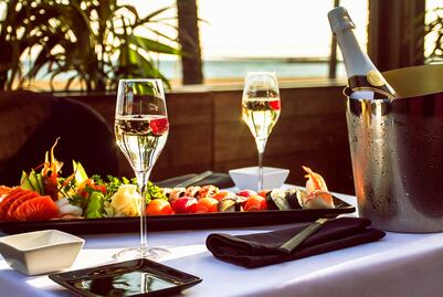 ¿Se vale maridar sushi con vino? 