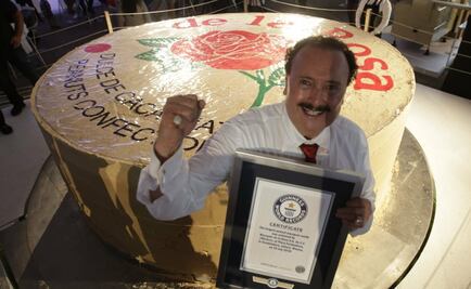 Saborean más de 6 mil mazapán más grande del mundo