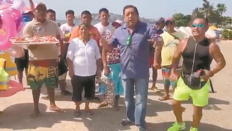 Sacan los guantes en plena pandemia