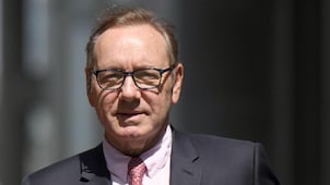 Kevin Spacey pacta con tres hombres para evitar un juicio por agresión sexual en Londres