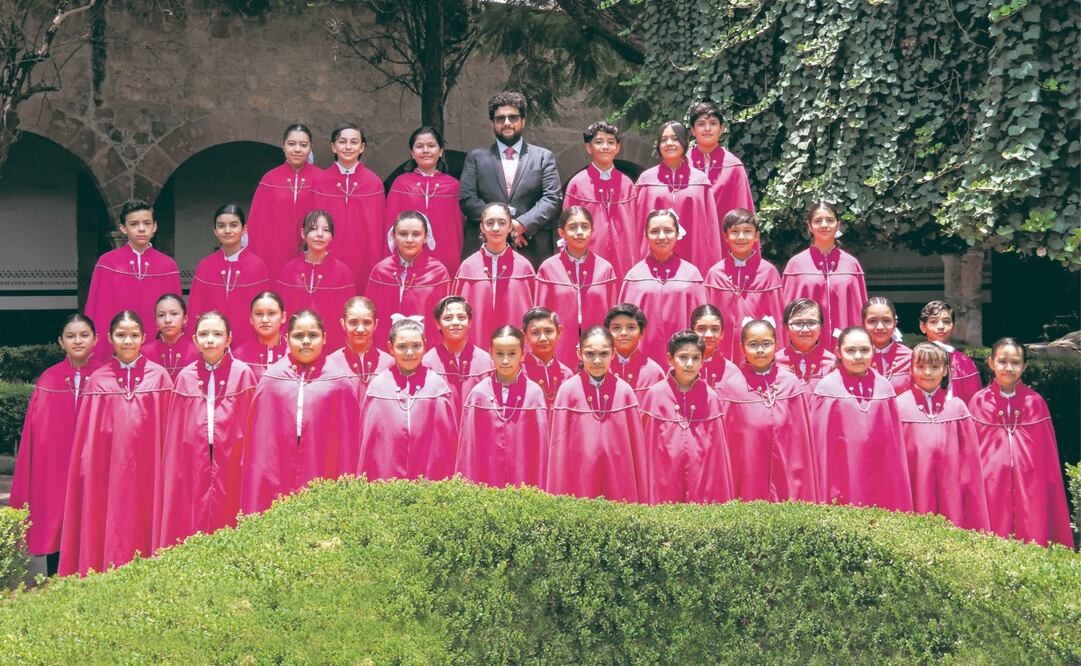 Fotografía de la generación más reciente de los Niños Cantores, agrupación que, 75 años después, busca mantener el nivel más alto.  Foto: de Niños Cantores de Morelia