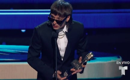 Peso Pluma le dedica su primer premio Billboard a México