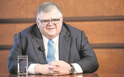 Carstens sobre inflación: manejo de política económica, como pilotar un avión a un lugar seguro