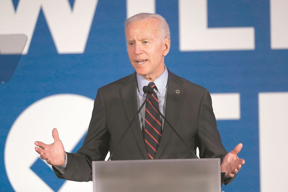 El aspirante presidencial demócrata, Joe Biden, propone al Congreso de Estados Unidos conceder la ciudadanía a más de 800 mil dreamers. Foto/JOHN BAZEMORE. AP