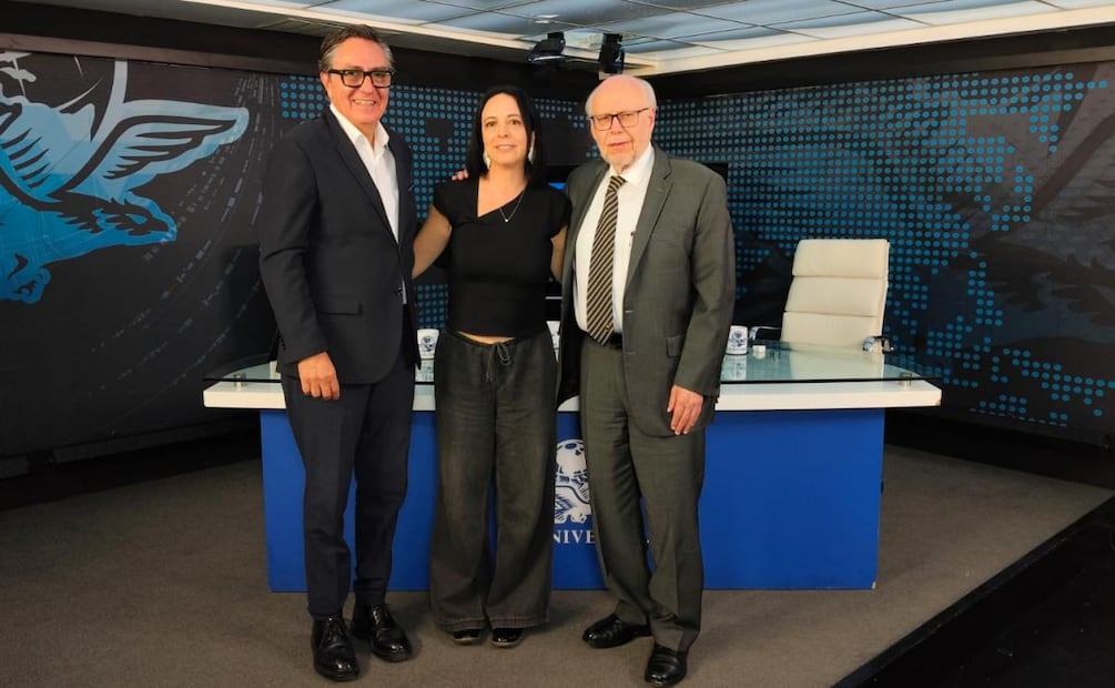 José Narro Robles, exsecretario de Salud en Con los de Casa, junto al Director Editorial de EL UNIVERSAL, David Aponte y la columnista Maite Azuela (18/02/2026). Foto: Julio Suárez / EL UNVIERSAL