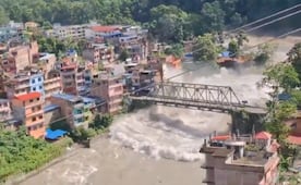 Inundación en Nepal deja 95 muertos y más de 400 desaparecidos