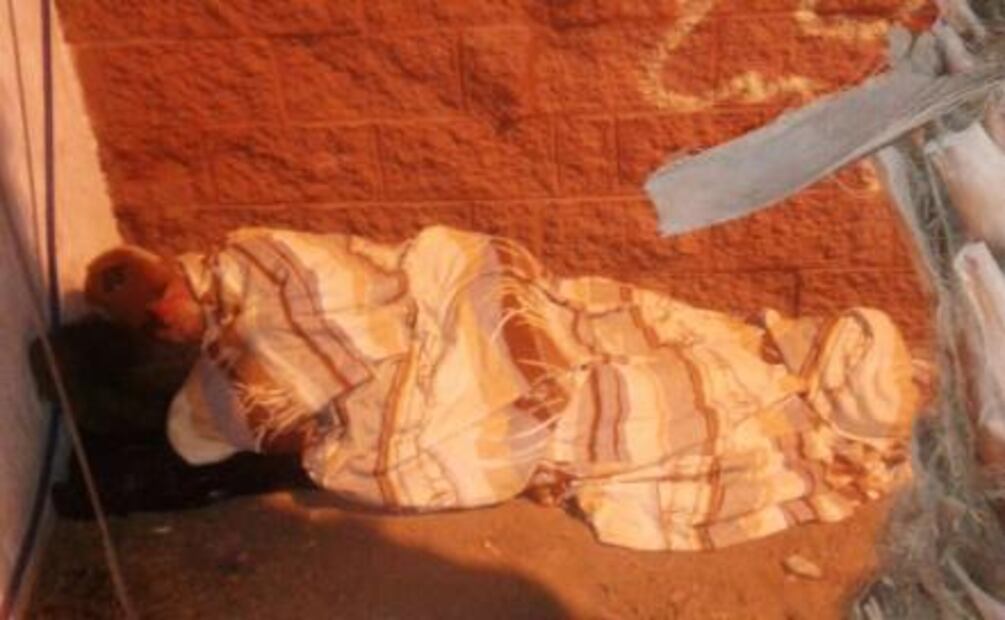 Ingresa a albergue don José, el anciano que esperaba a su hijo en una plaza