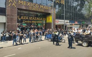 Chinos cubren 30% del Centro histórico de CDMX, alerta Canaco; gobierno no combate ilegalidad