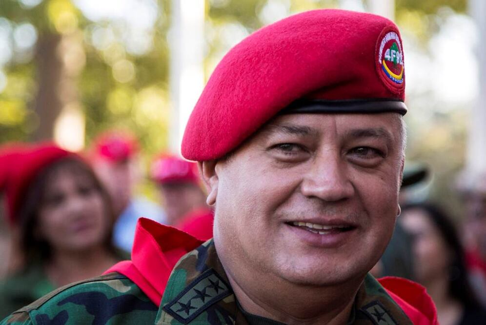 Entre los funcionarios venezolanos que están siendo investigados se encuentra el presidente de la Asamblea Nacional de Venezuela, el oficialista Diosdado Cabello, según diferentes fuentes anónimas consultadas por el periódico neoyorquino