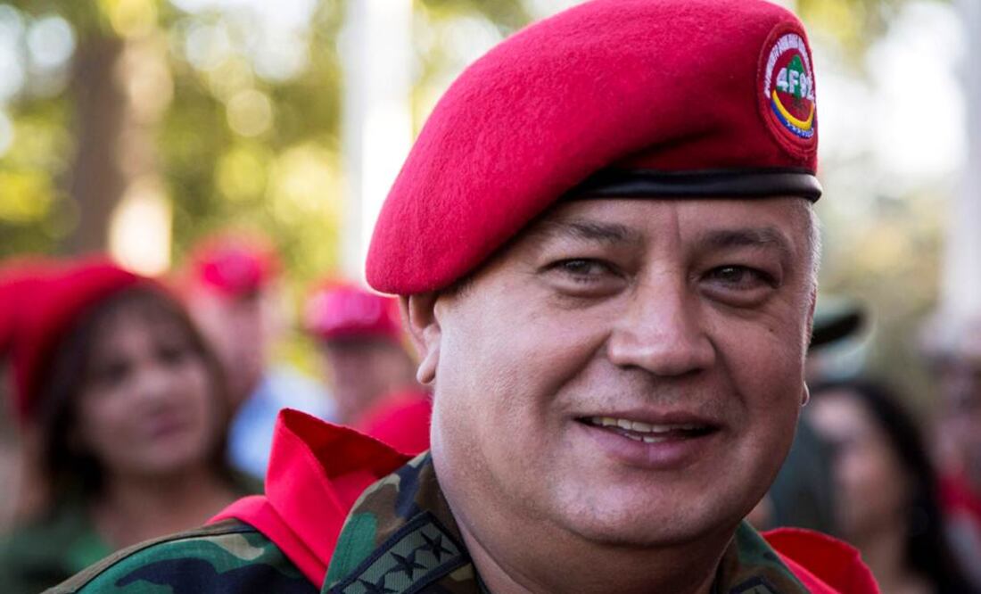 Entre los funcionarios venezolanos que están siendo investigados se encuentra el presidente de la Asamblea Nacional de Venezuela, el oficialista Diosdado Cabello, según diferentes fuentes anónimas consultadas por el periódico neoyorquino
