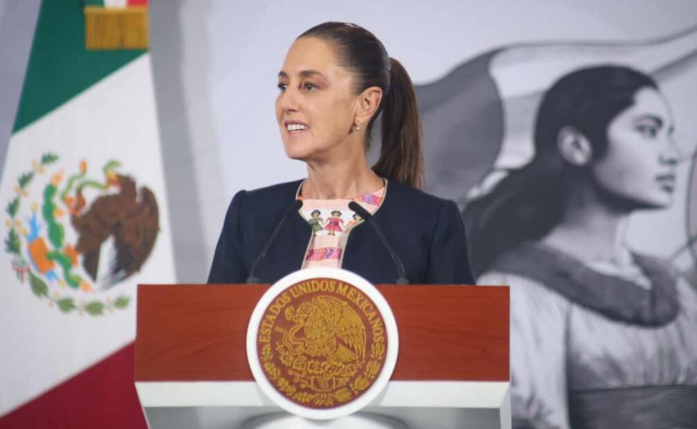 La presidenta Claudia Sheinbaum adelantó que reconocerá “las conquistas del pueblo de México”, este sábado 6 de diciembre en el Zócalo, como parte de la celebración por “los 7 años de la transformación”. Foto: Luis Camacho  / EL UNIVERSAL