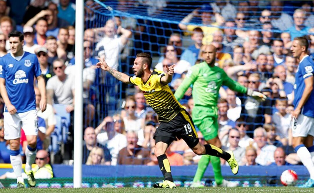 Layún celebra su anotación. Reuters