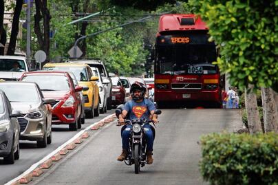 Van al alza las multas por invadir carril del Metrobús