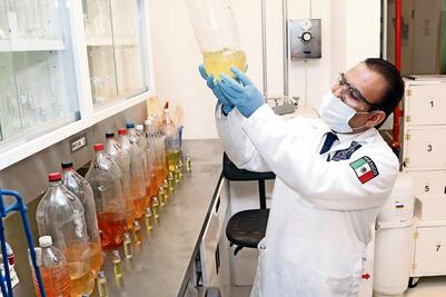 Mafia inyecta diesel y grasa a huachicol