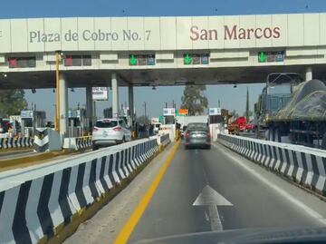 Protestas de la CNTE afectan autopistas; CAPUFE reporta bloqueos en plazas de cobro