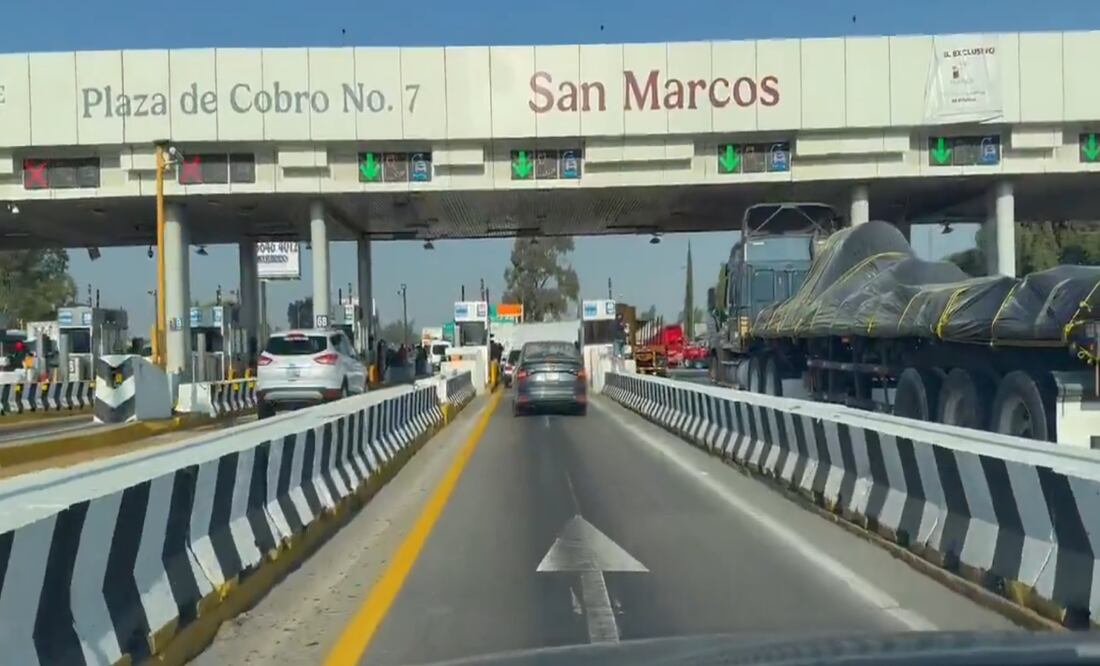 Protestas de la CNTE afectan autopistas; CAPUFE reporta bloqueos en plazas de cobro. Foto: Captura de pantalla