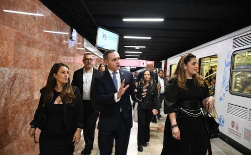 Concejal de Los Ángeles visita el Metro de CDMX; se inspirará en su modernización para replicarla rumbo a los Juegos Olímpicos 2028