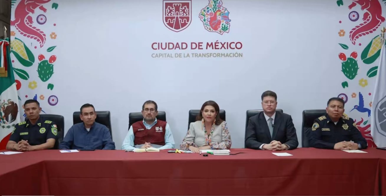 Junto al secretario de Gobierno, César Cravioto y el jefe de la Policía, Pablo Vázquez, la mandataria capitalina aseguro que no caerán en provocaciones ante la CNTE y apostaran por solución pacífica. Foto: Captura de pantalla.