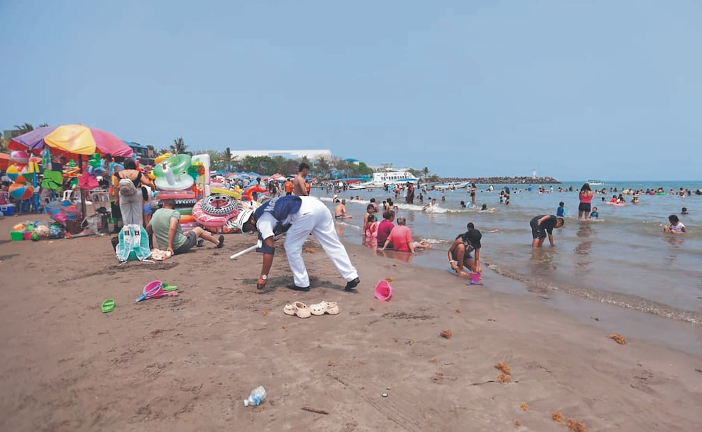 Anteriormente, desde las 07:00 de la mañana empezaba a llegar la gente, pero la situación cambió a causa del derrame de crudo. Diego Prado/ EL UNIVERSAL

