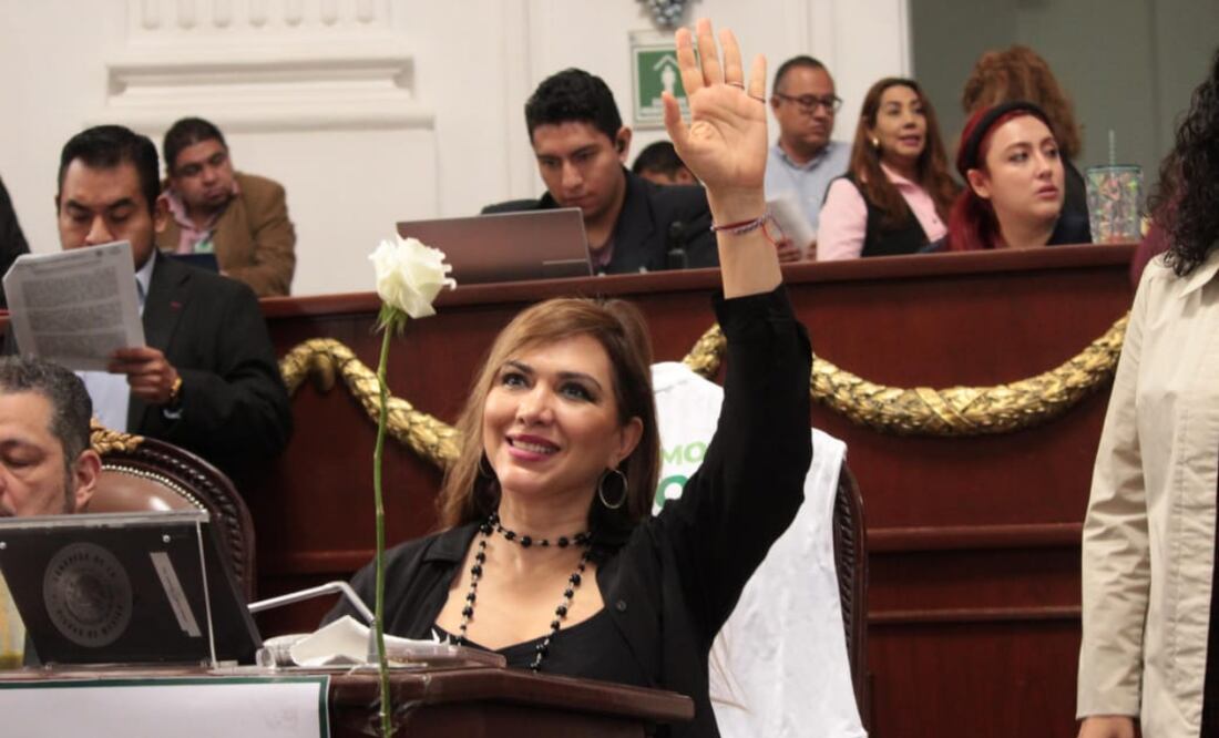 Miriam Saldaña propuso enterrar para siempre la denominación Distrito Federal. Foto: Especial