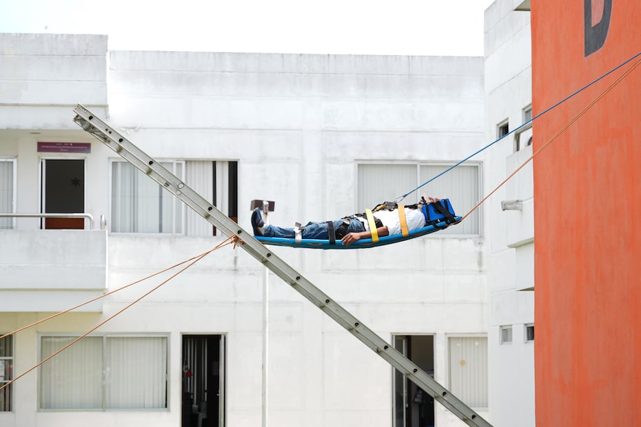 El gobernador de la entidad, Javier May Rodríguez brindó un reconocimiento a todas las instituciones y brigadas de los tres órdenes de Gobierno, así como a las organizaciones sociales y establecimientos del sector privado que participaron en el simulacro. (Foto: especial)