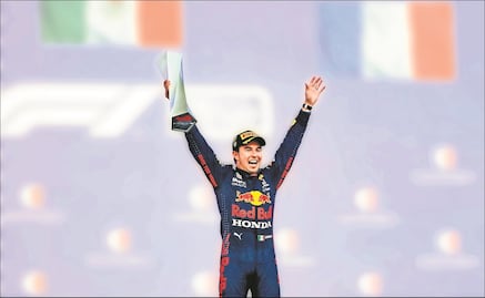 Checo Pérez volverá al GP de Azerbaiyán, donde ganó el año pasado