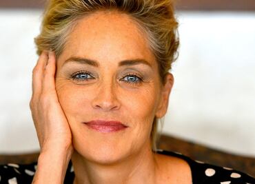 Así luce Sharon Stone en bikini a sus 63 años
