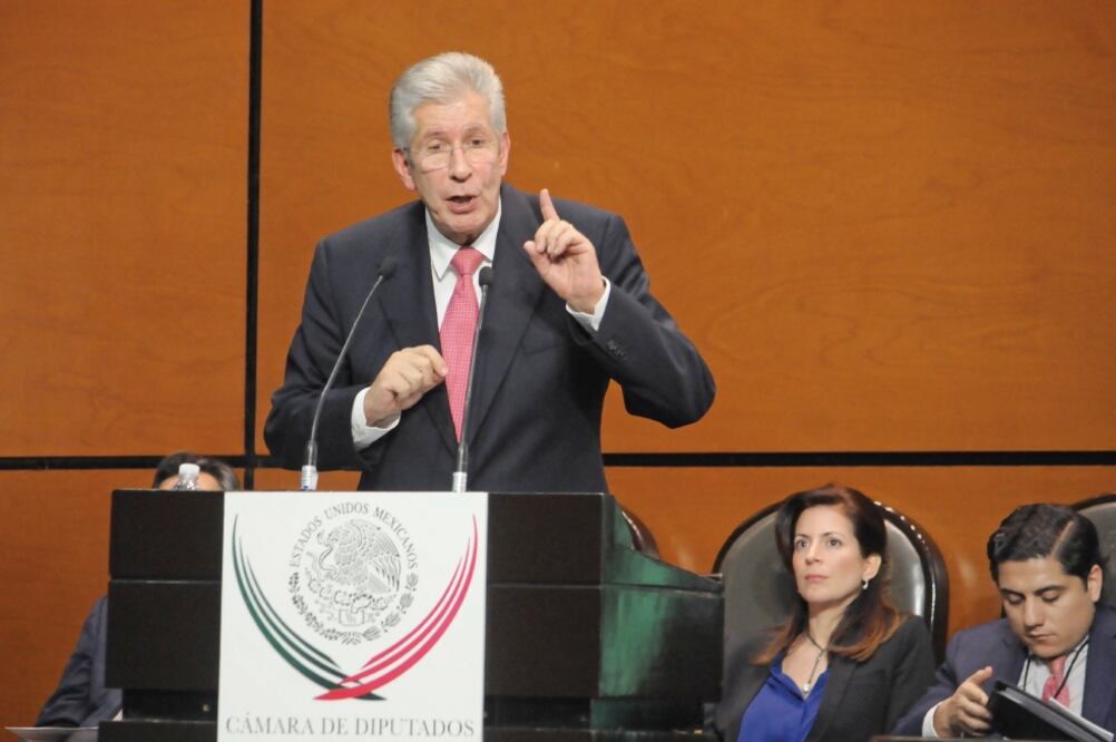 Gerardo Ruiz Esparza, secretario de Comunicaciones y Transportes, acompañado de subsecretarios, compareció ante las comisiones de infraestructura, comunicaciones y transportes en la Cámara de Diputados (DIEGO SIMÓN. CUARTOSCURO)