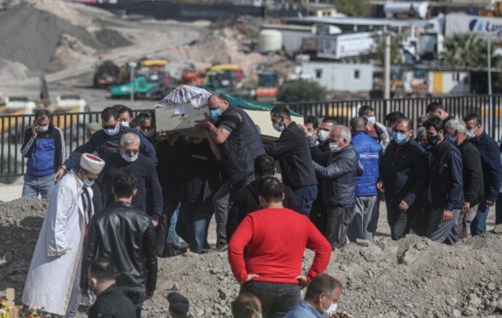 Asciende a 60 el número de muertos por terremoto en Turquía