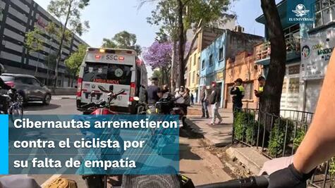 Tunden en redes a ciclista que exhibió a ambulancia por obstruir ciclovía durante una emergencia